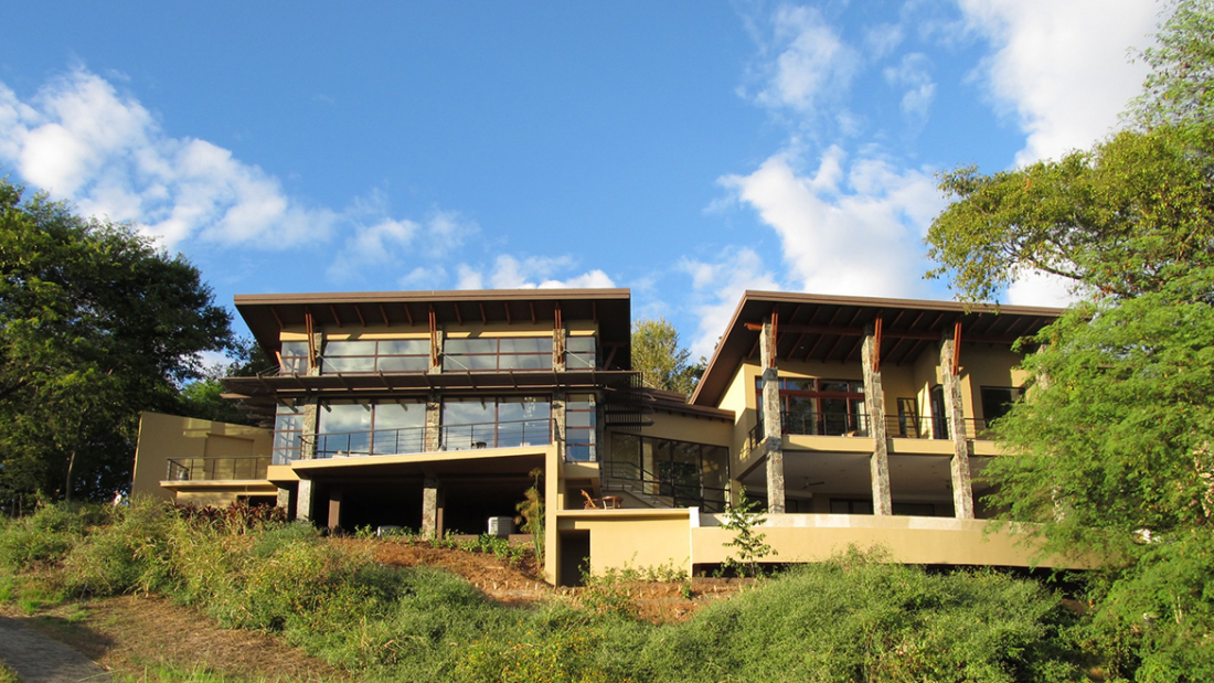 Costa-Rica-Luxury-Home_Sarco-Architects_171-1100x619.jpg