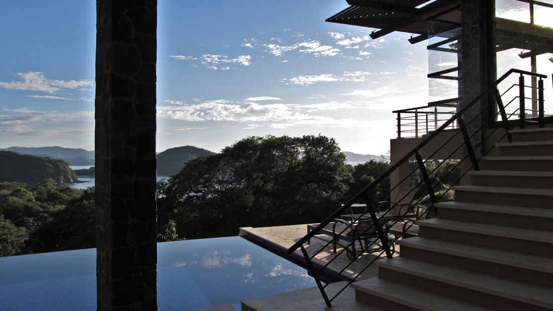 Costa-Rica-Luxury-Home_Sarco-Architects_241-1100x619.jpg