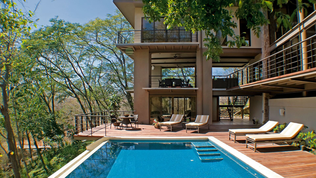 Luxury-Tropical-Homes_Sarco-Architects-Costa-Rica-7-1100x619.jpg